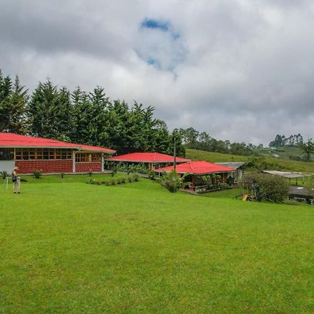 Finca La Toscana El Manzano  Exteriör bild